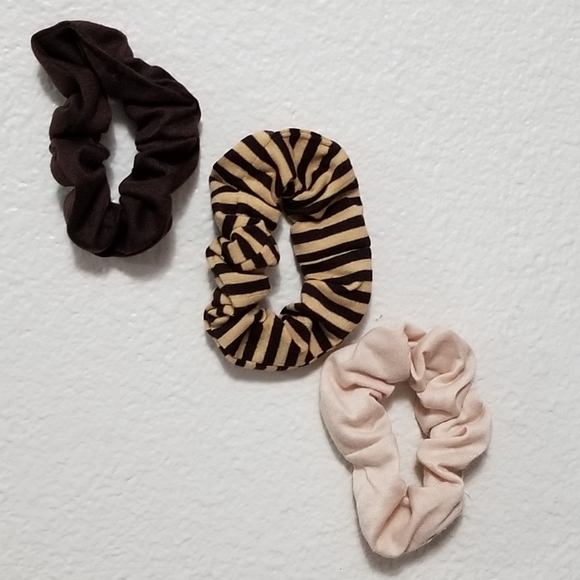 Assorted Scrunchie Set - Picture 3 of 4